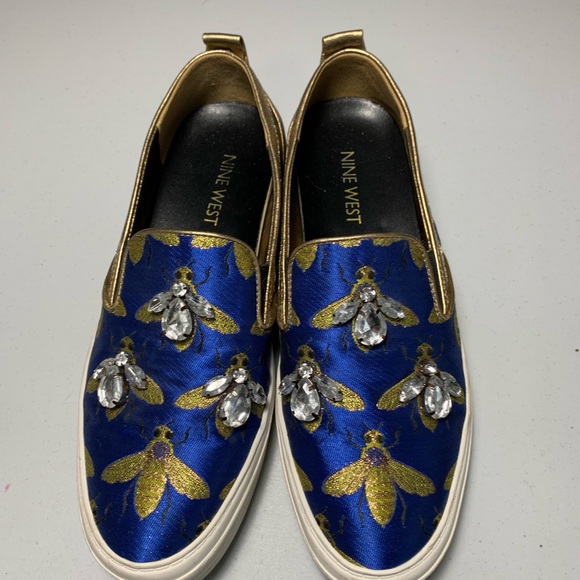 Nine West slip on sneaker - Picture 2 of 3